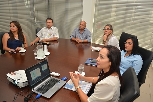 COMFACESAR Y UDES EMPRENDERÁN ESTRATEGIAS PARA REACTIVACIÓN ECONÓMICA DE COMUNIDADES DE LA COMUNA 4 COMFACESAR Y UDES EMPRENDERÁN ESTRATEGIAS PARA REACTIVACIÓN ECONÓMICA DE COMUNIDADES DE LA COMUNA 4